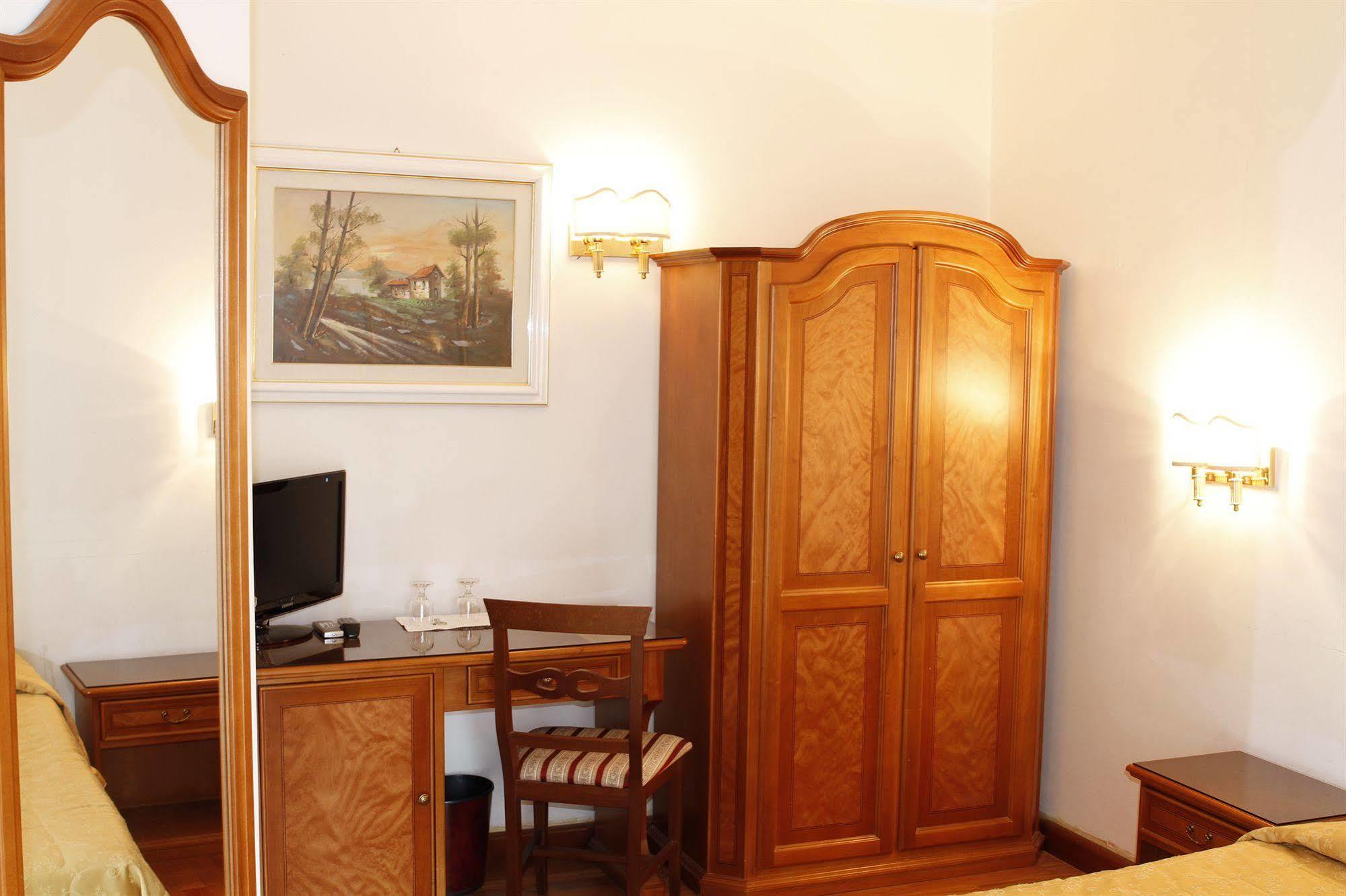 Gh Hotel San Giusto Rome Exterior photo